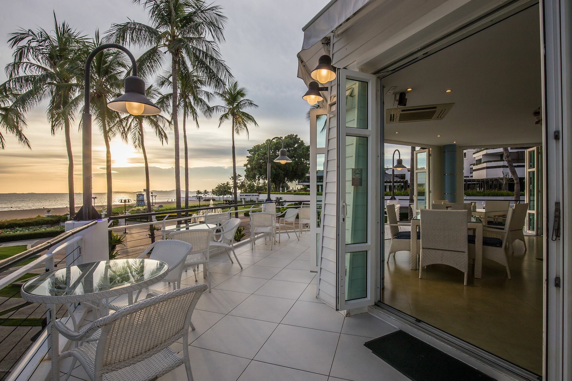 Ambassador City Jomtien Inn Wing Pattaya Extérieur photo